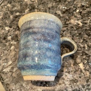 Glazed stoneware coffee mugs (4)